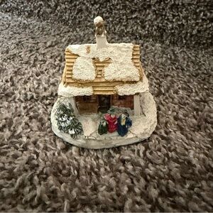 Village Collectibles Windsor Collection